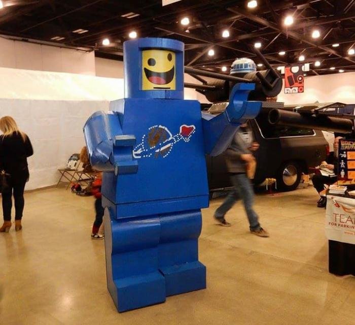 Excited 8ft Benny Lego Minifig